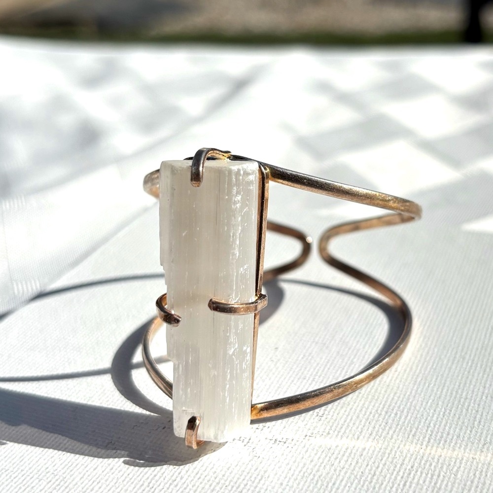 Elegant Silver and Selenite a Raw White Stone Bracelet